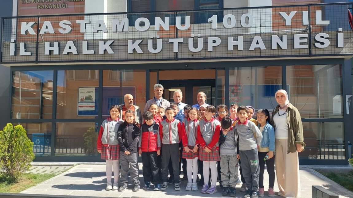 Türkiye Yüzyılı Maarif Modeli kapsamında hayata geçirilen “Kütüphanelerdeyiz Projesi” etkinliğimiz